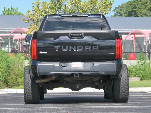 Used 2022 Toyota Tundra SR5 w/ SR5 Convenience Package AWD/4WD image 31