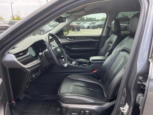 Used 2022 Jeep Grand Cherokee L Limited AWD/4WD image 36