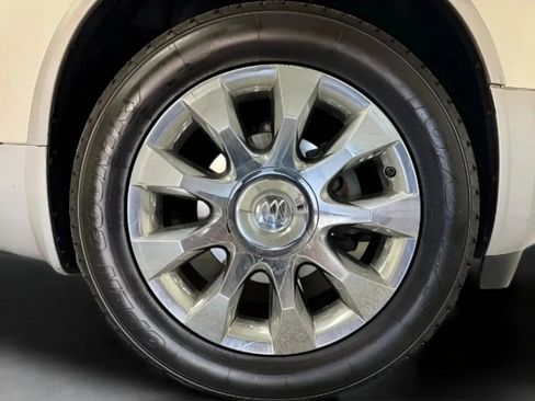 Used 2011 Buick Enclave CXL FWD image 28