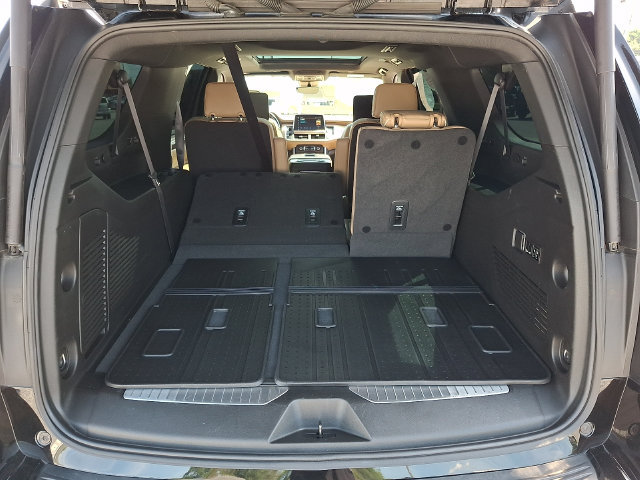 Certified 2023 Chevrolet Suburban Premier w/ Advanced Technology Package AWD/4WD image 27