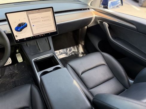 Used 2022 Tesla Model Y Performance image 41