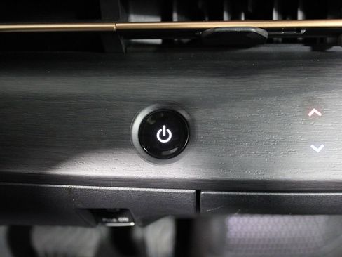 Used 2024 Nissan Ariya FWD image 8