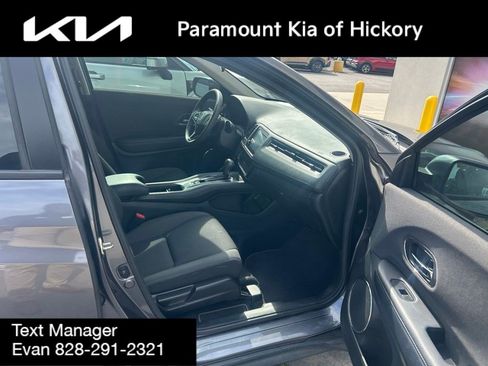 Used 2020 Honda HR-V EX image 9