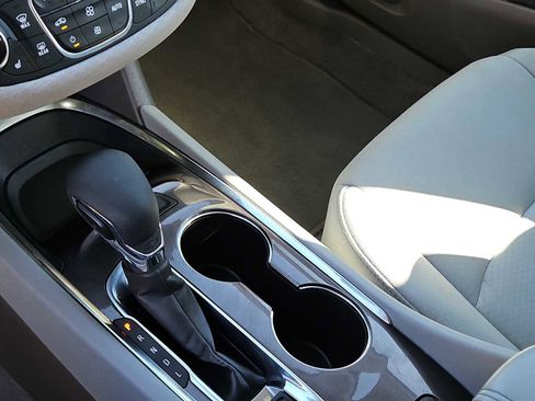 Used 2024 Chevrolet Malibu LT image 26