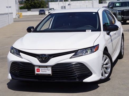 Used 2020 Toyota Camry LE w/ Carpet Mat Package FWD image 4