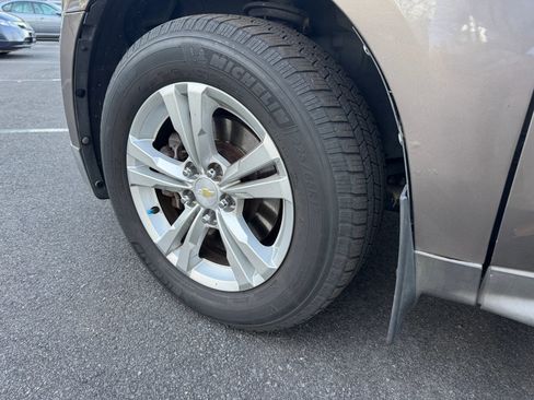 Used 2010 Chevrolet Equinox LT w/ Vehicle Interface Package image 9