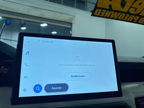 Used 2024 Toyota Tacoma TRD Off-Road image 24