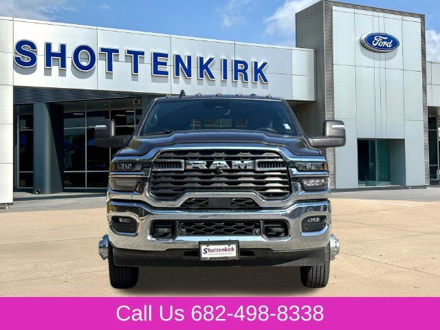 Used 2025 RAM 3500 Tradesman AWD/4WD image 2