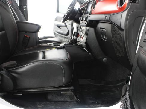 Used 2020 Jeep Gladiator Rubicon AWD/4WD image 19