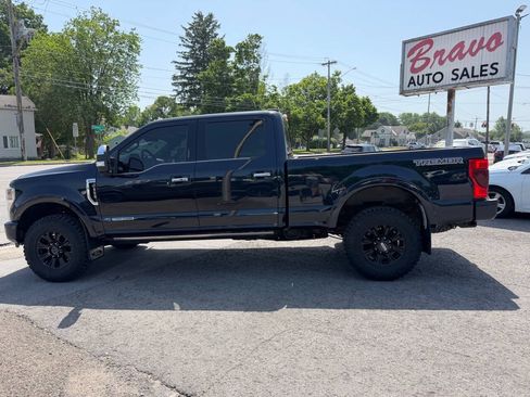 Used 2021 Ford F350 Platinum w/ Tremor Off-Road Package AWD/4WD image 2
