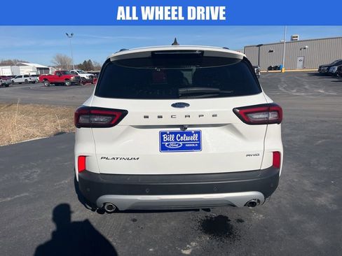 Used 2024 Ford Escape Platinum image 5