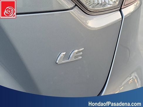 Used 2020 Toyota Corolla LE FWD image 27