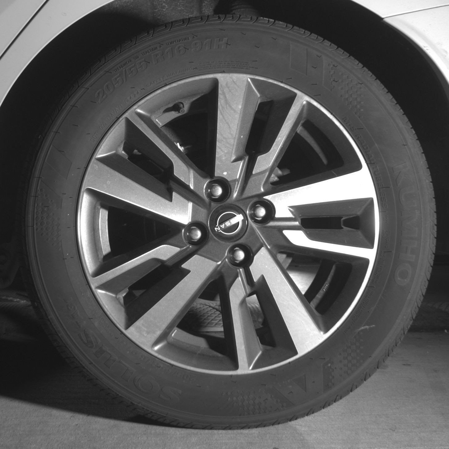 Used 2025 Nissan Versa SV FWD image 15
