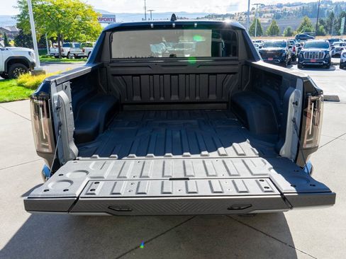 New 2025 GMC Hummer EV 3X w/ LPO, Dark Essentials Package image 37