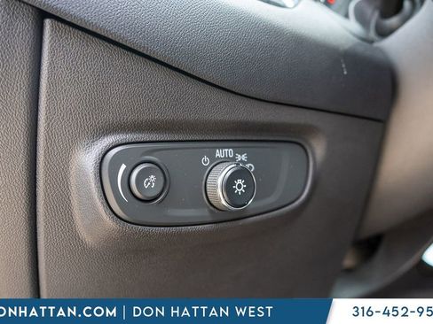 Used 2023 Chevrolet Equinox LT image 17