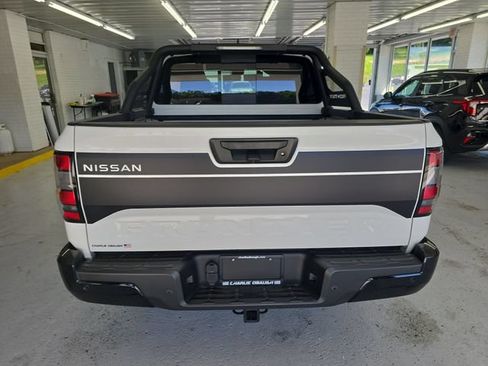 Used 2024 Nissan Frontier SV w/ Hardbody Edition AWD/4WD image 4