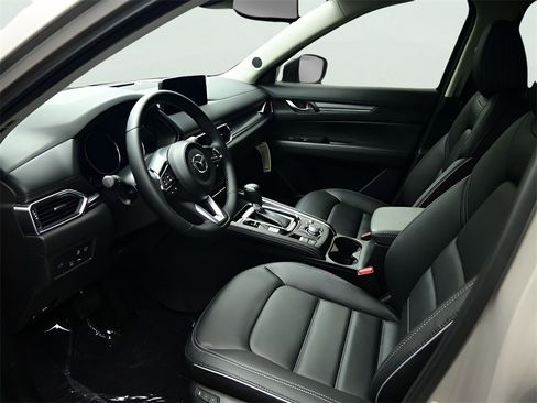 New 2025 MAZDA CX-5 AWD 2.5 S w/ Premium Plus Pkg image 2