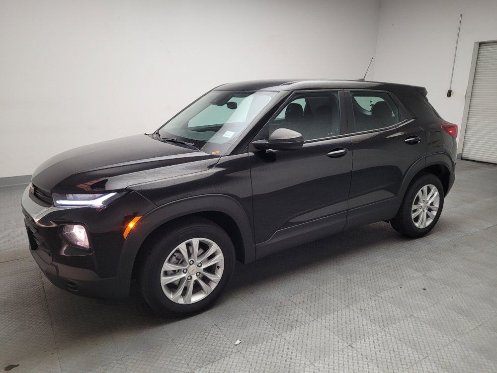 Used 2022 Chevrolet TrailBlazer LS FWD image 2