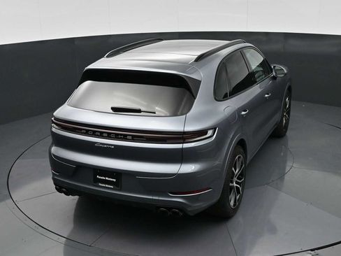 New 2026 Porsche Cayenne AWD/4WD image 32
