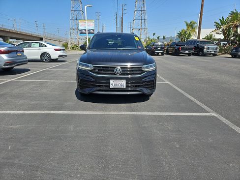 Used 2023 Volkswagen Tiguan SE R-Line FWD image 2