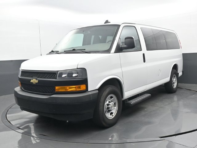 Used 2022 Chevrolet Express 2500 LS w/ Driver Convenience Package RWD image 8