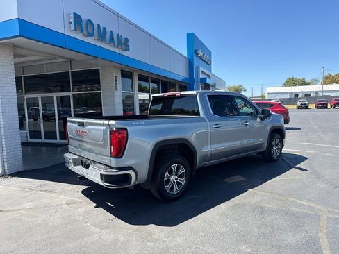 Used 2025 GMC Sierra 1500 SLT AWD/4WD image 4