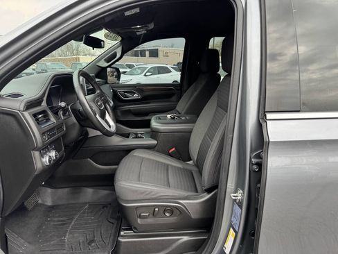 Used 2022 GMC Yukon XL SLE w/ Gmc Pro Safety Plus Package image 7