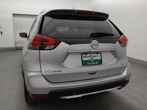 Used 2019 Nissan Rogue SV FWD image 6