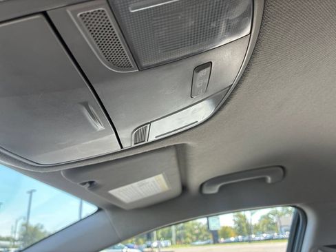 Used 2018 Hyundai Elantra SE w/ Cargo Package FWD image 16