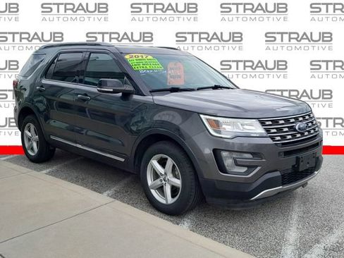 Used 2017 Ford Explorer XLT AWD/4WD image 1