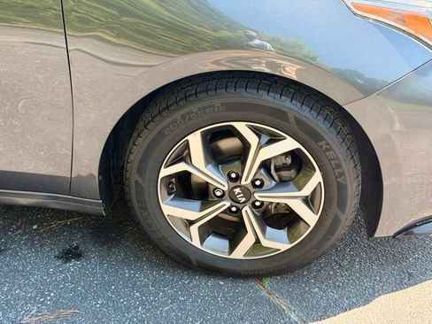 Used 2021 Kia Forte LXS FWD image 29