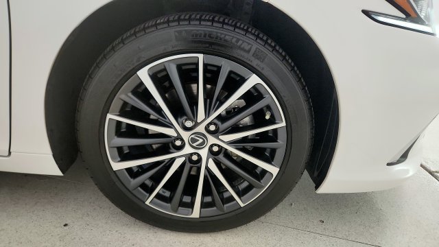 Used 2025 Lexus ES 350 w/ Premium Package FWD image 74