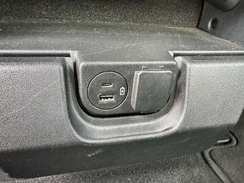 Used 2023 Ford F150 XLT image 14