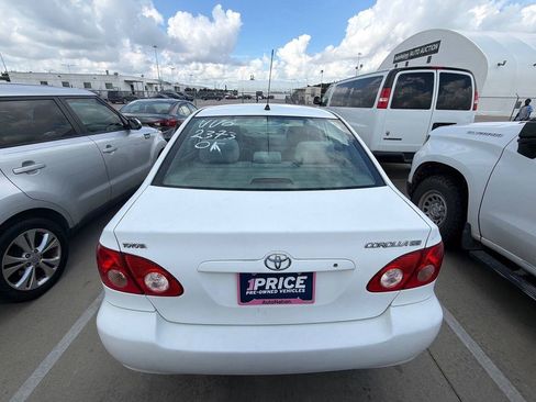 Used 2006 Toyota Corolla CE w/ Upgrade Pkg FWD image 3