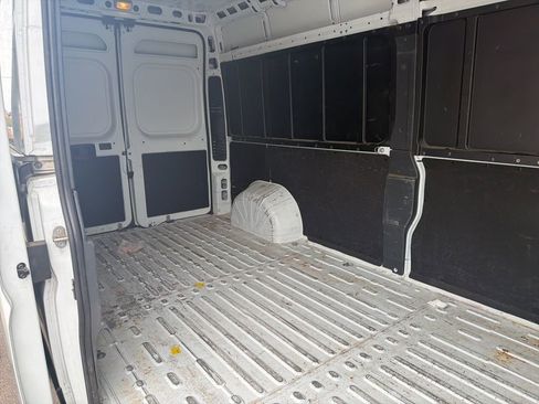 Used 2023 RAM ProMaster 2500 FWD image 12