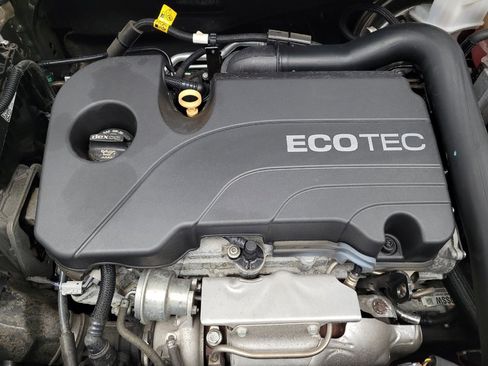Used 2020 Chevrolet Equinox LS FWD image 30