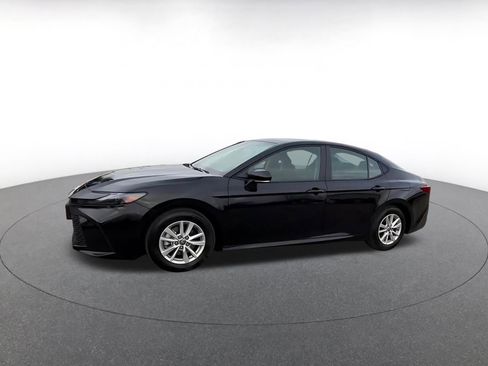 Used 2025 Toyota Camry LE image 8