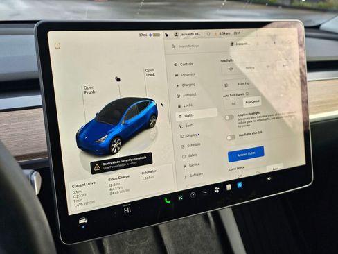 Used 2023 Tesla Model Y Long Range image 30
