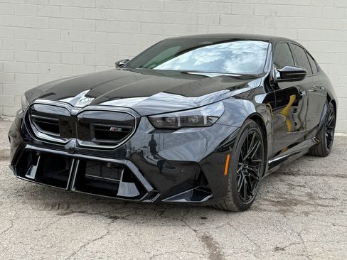 Used 2025 BMW M5 Sedan 4D w/ Executive Package image 2
