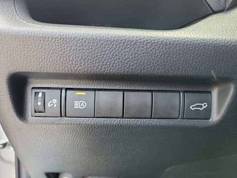 Used 2022 Toyota RAV4 XLE w/ Convenience Package AWD/4WD image 31