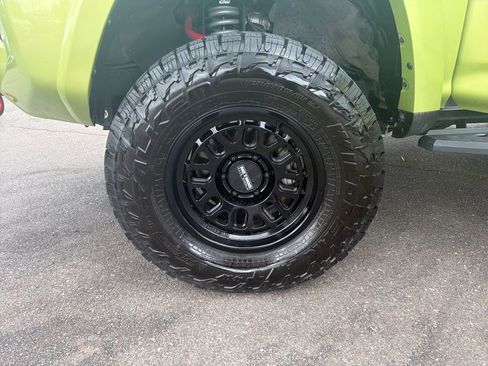 Used 2023 Toyota 4Runner TRD Off-Road Premium w/ Off Road Premium Plus Package AWD/4WD image 28