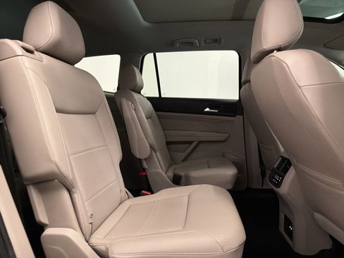 Used 2023 Volkswagen Atlas SEL AWD/4WD image 29