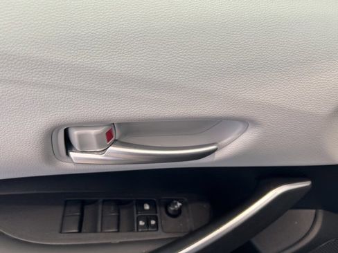 Certified 2024 Toyota Corolla SE image 9