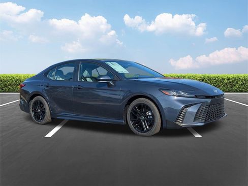 New 2026 Toyota Camry SE FWD image 2
