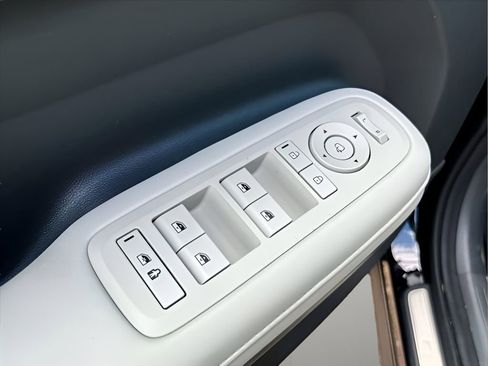 Used 2025 Hyundai Santa Fe Calligraphy image 25