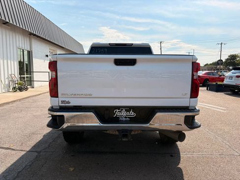 Used 2024 Chevrolet Silverado 2500 LT AWD/4WD image 6