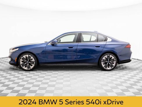 Used 2024 BMW 540i xDrive 540i xDrive image 2