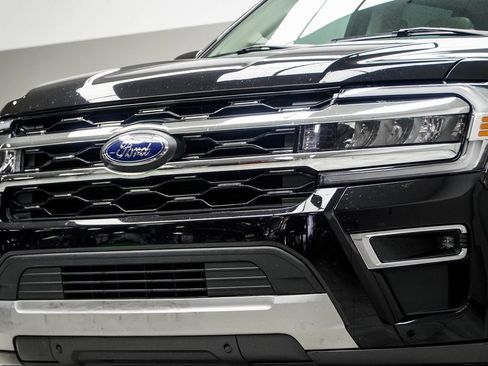 Used 2024 Ford Expedition Max Limited image 2