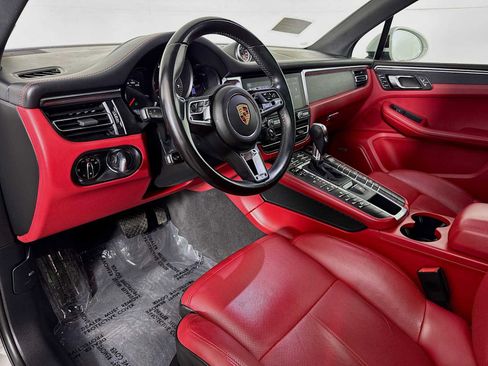 Used 2021 Porsche Macan GTS image 9