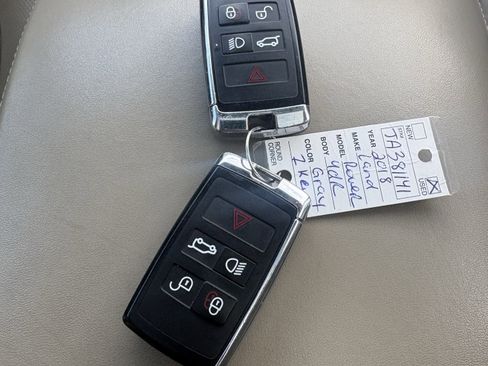 Used 2018 Land Rover Range Rover HSE image 22